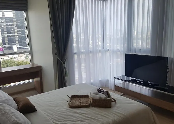 Rhythm Chill In Sathorn Bangkok